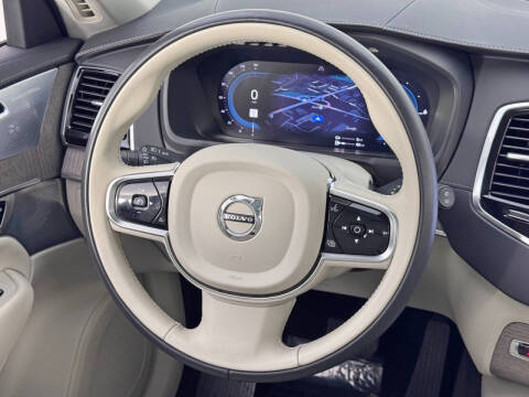 2023 Volvo XC90 Recharge T8 Ultimate Dark Theme