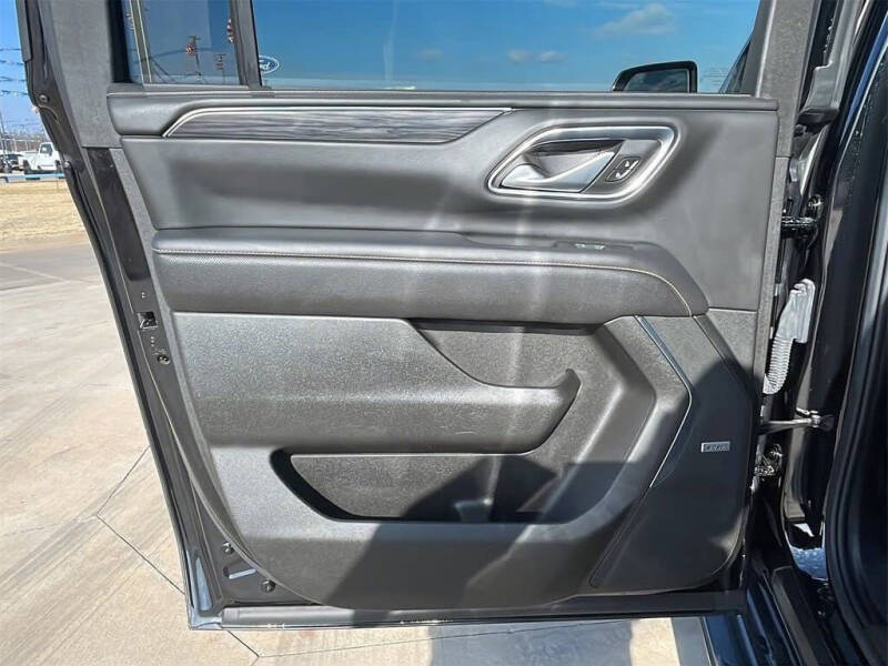 2022 GMC Yukon XL SLT