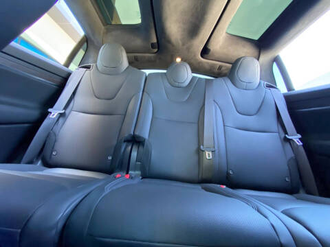 2023 Tesla Model X Standard Range