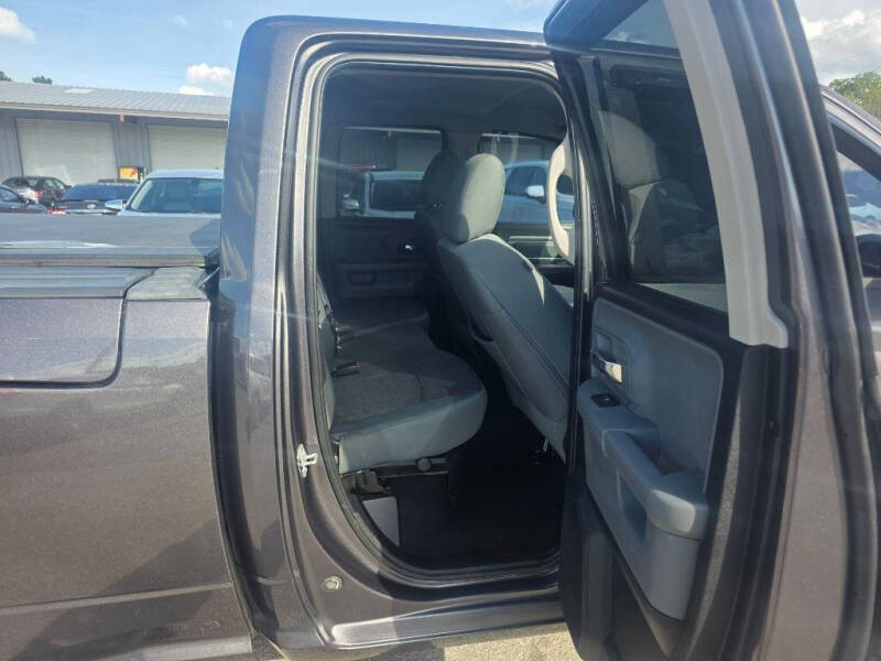 2016 RAM 1500 SLT