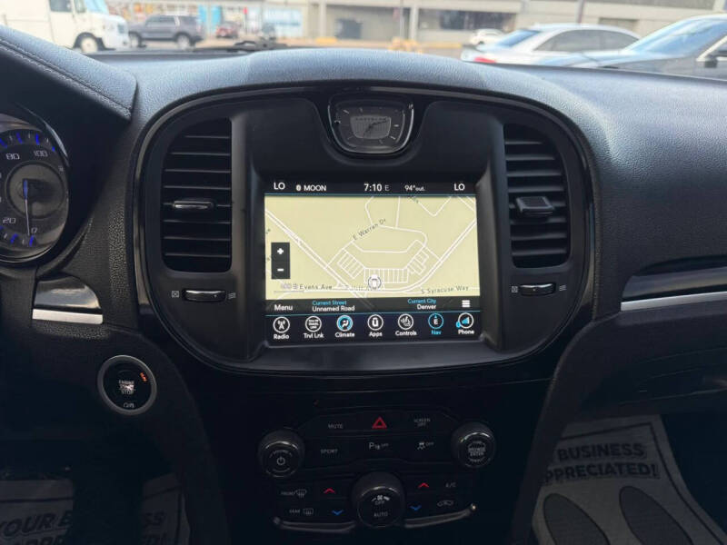 2017 Chrysler 300