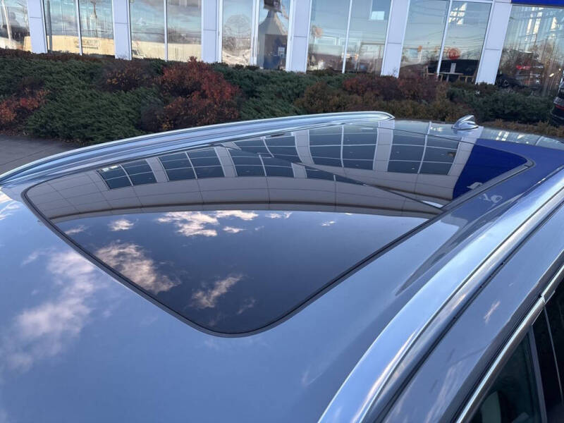 2020 Volvo XC90 T6 Momentum 6-Passenger