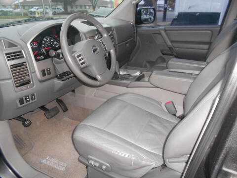 2004 Nissan Armada SE