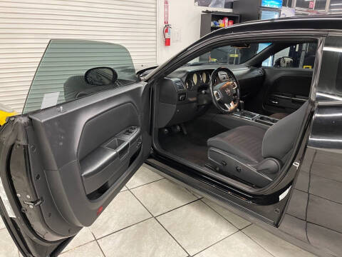 2012 Dodge Challenger SXT