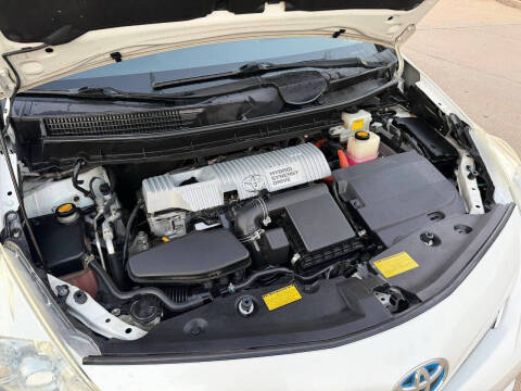 2013 Toyota Prius v Five