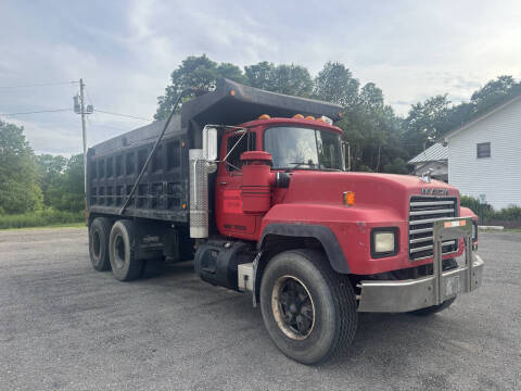 2002 Mack glider