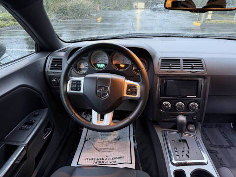 2012 Dodge Challenger SXT