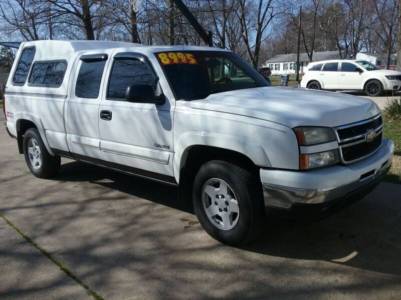 2007 Chevrolet Silverado 1500 Classic for sale at Nice Cars INC in Salem IL