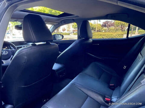 2015 Lexus IS 250 Crafted Line