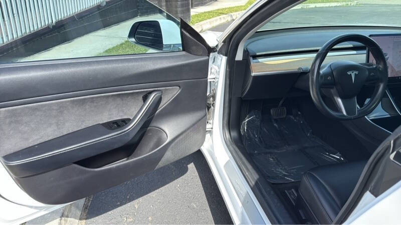2019 Tesla Model 3 Standard Range