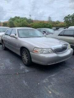 2006 Lincoln Town Car for sale at LAND & SEA BROKERS INC in Pompano Beach FL