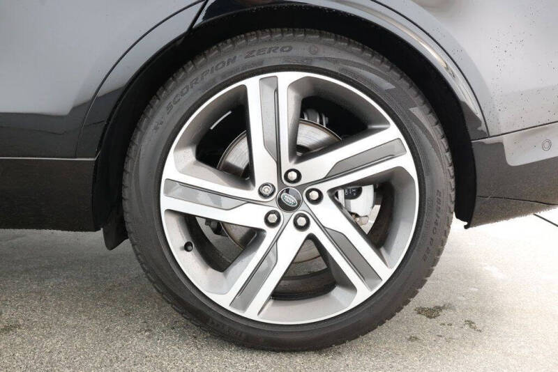 2024 Land Rover Discovery P360 Dynamic SE