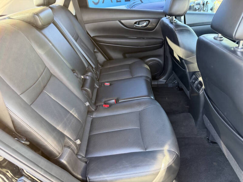 2017 Nissan Rogue SL