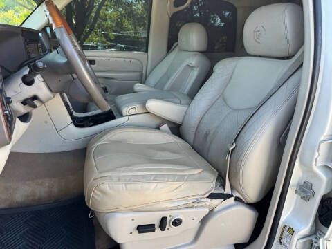 2004 Cadillac Escalade