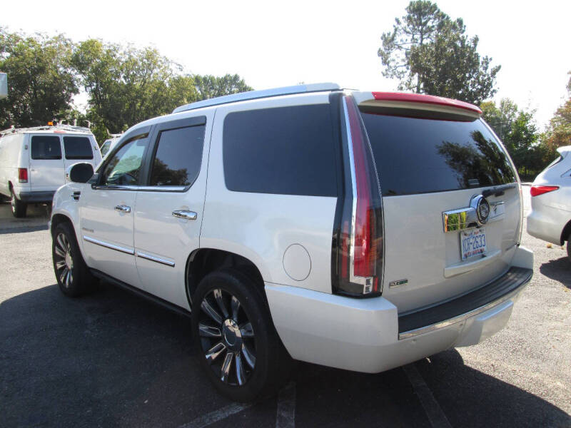 2010 Cadillac Escalade Premium