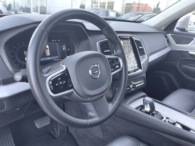 2025 Volvo XC90 B5 Core Bright Theme