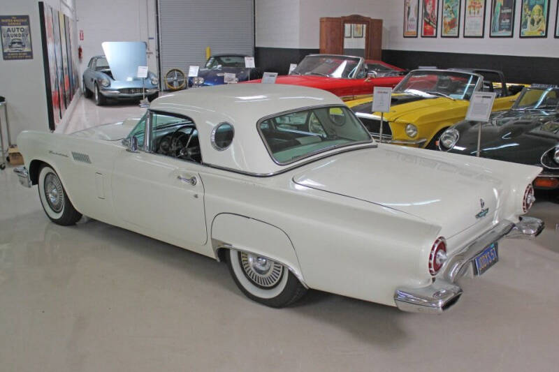 1957 Ford Thunderbird