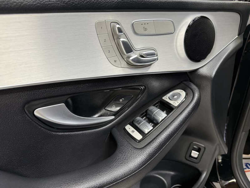 2021 Mercedes-Benz GLC GLC 300