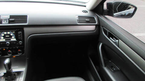 2015 Volkswagen Passat 1.8T SE