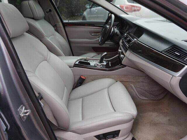 2011 BMW 5 Series 528i