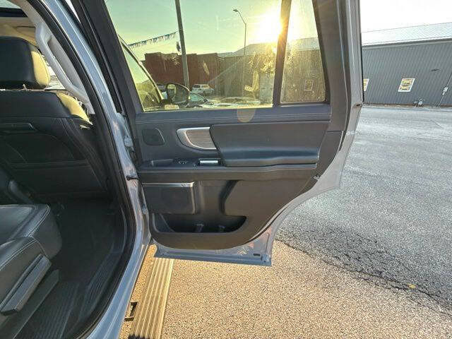 2025 Ford Expedition Platinum