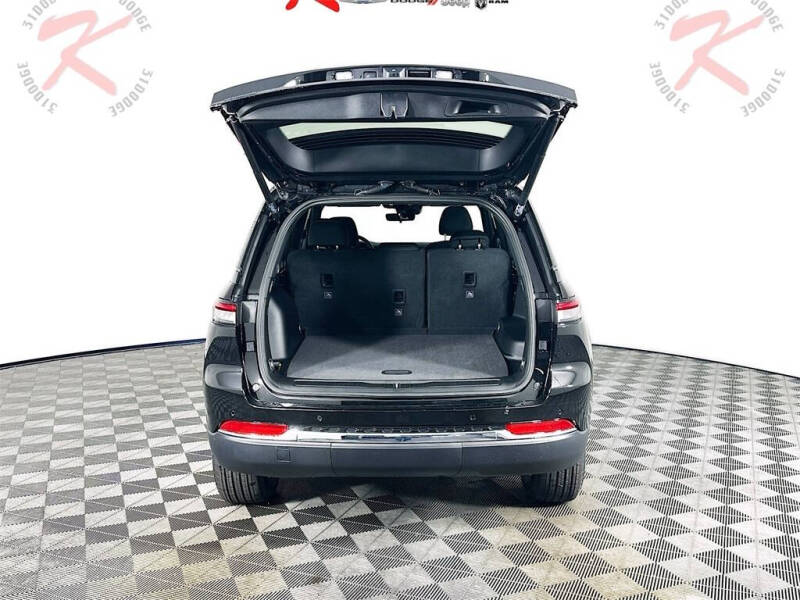 2025 Jeep Grand Cherokee Laredo X