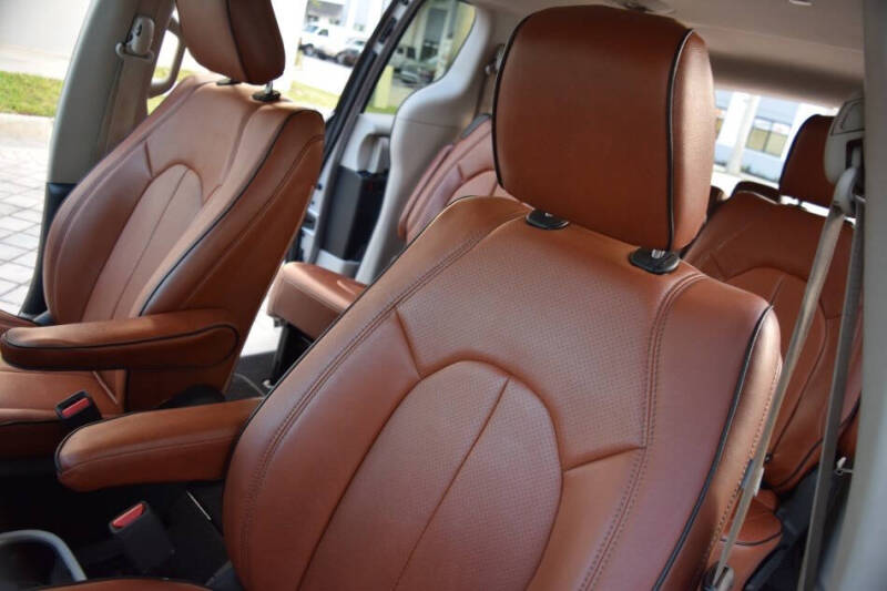 2017 Chrysler Pacifica Touring