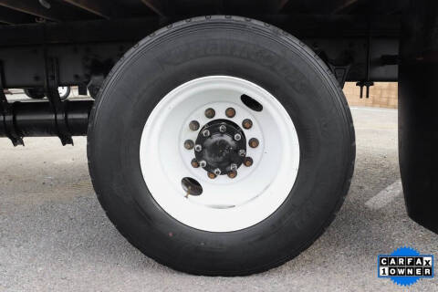 2019 Freightliner M2 106