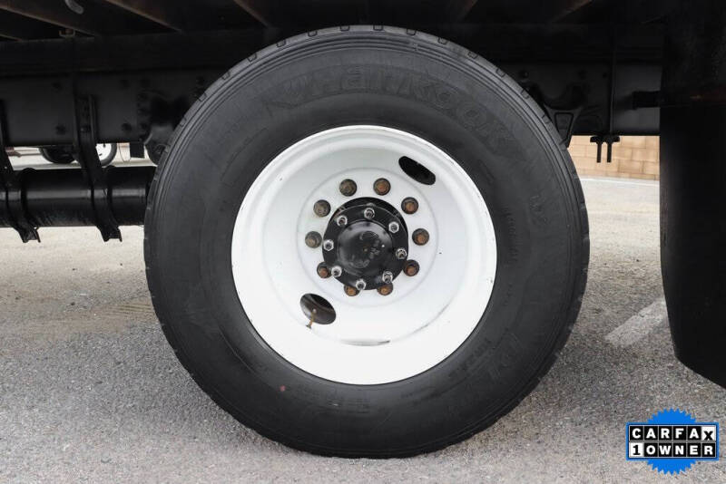 2019 Freightliner M2 106