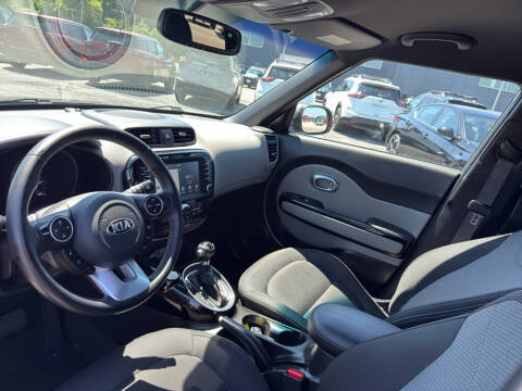 2017 Kia Soul +