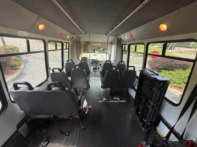 2017 Ford E-Series E-350 SD