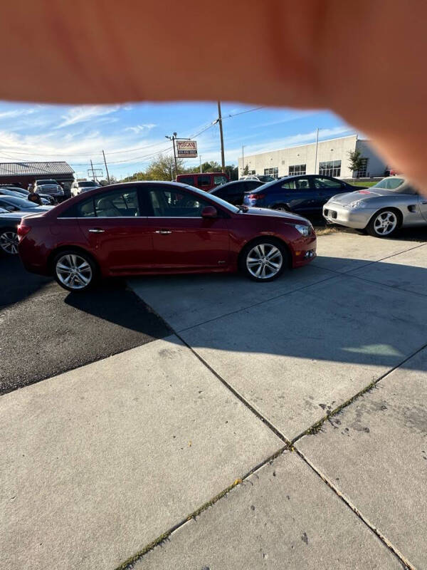 2012 Chevrolet Cruze LTZ photo 3