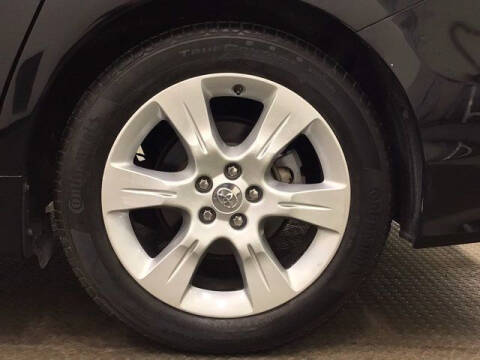 2012 Toyota Sienna SE 8-Passenger