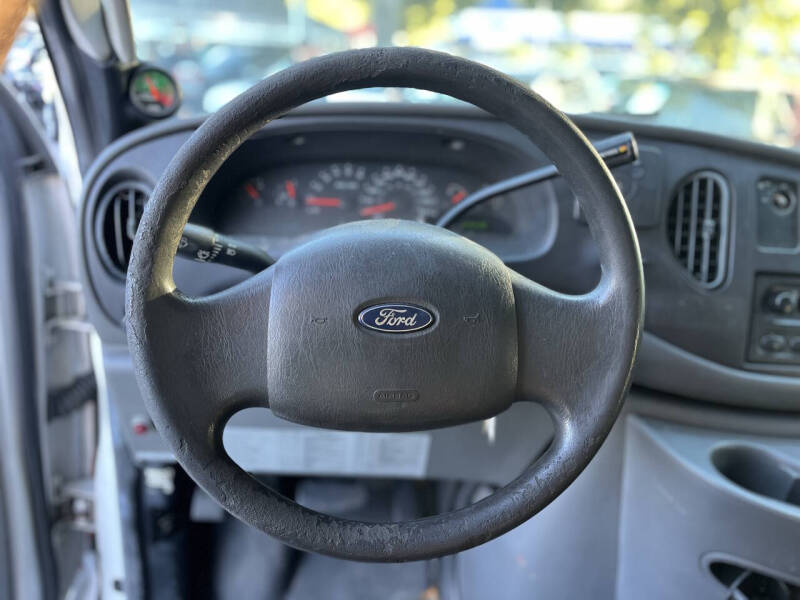 2006 Ford E-Series E-450 SD