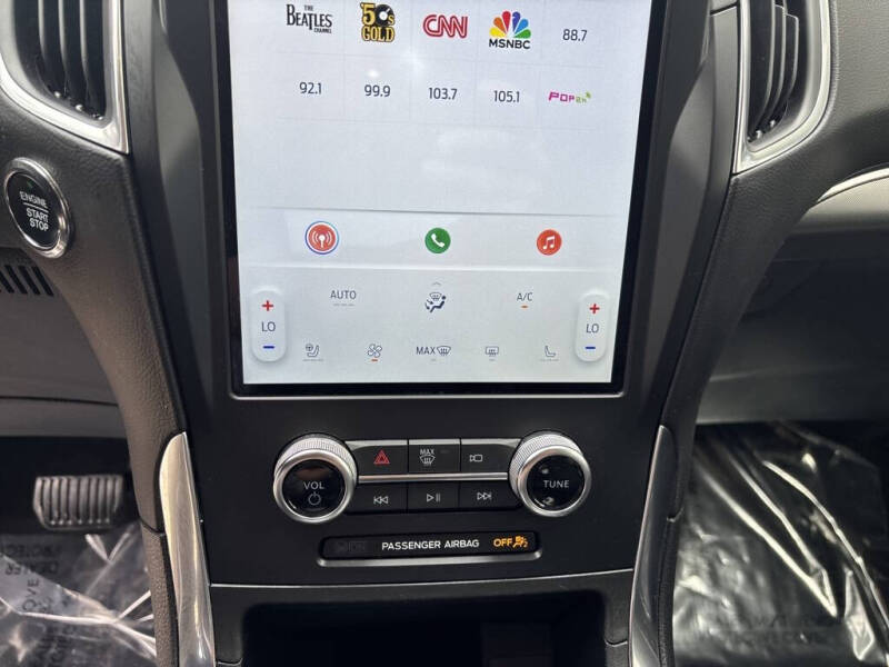 2024 Ford Edge Titanium