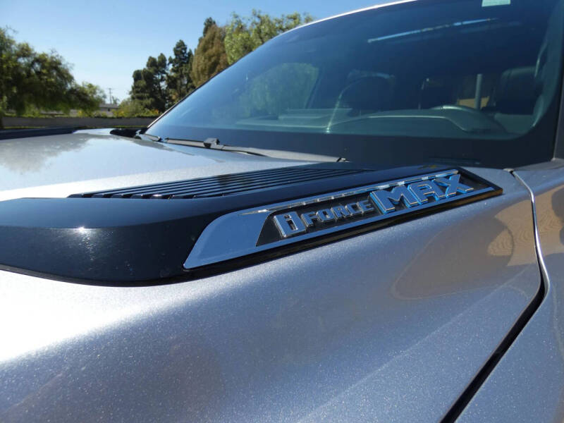 2024 Toyota Tundra Platinum HV