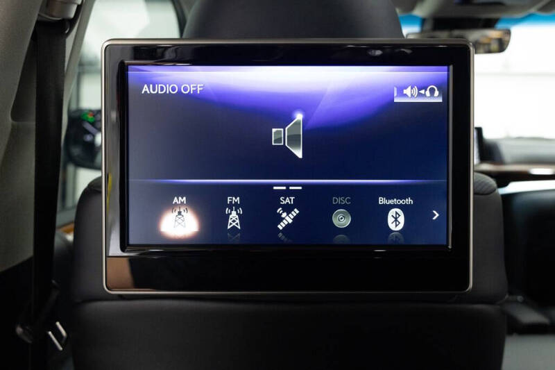 2021 Lexus LX 570 Three-Row