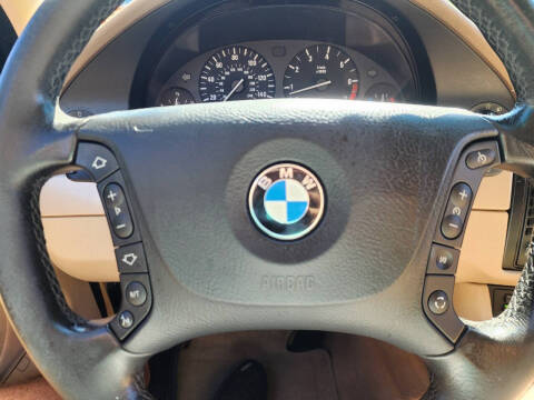 2003 BMW 5 Series 525i