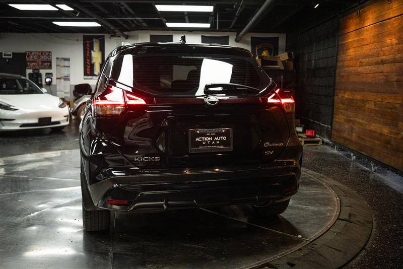 2023 Nissan Kicks SV