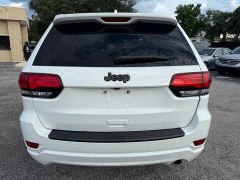 2019 Jeep Grand Cherokee Laredo