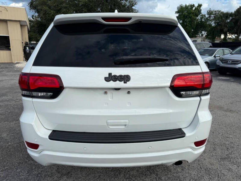 2019 Jeep Grand Cherokee Laredo