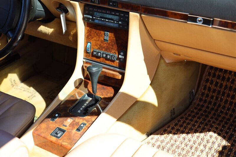 1986 Mercedes-Benz 560-Class 560 SL