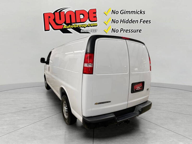 2025 Chevrolet Express 2500