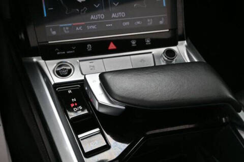 2024 Audi Q8 e-tron quattro Premium Plus