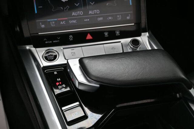 2024 Audi Q8 e-tron quattro Premium Plus