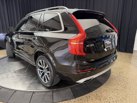 2016 Volvo XC90 T6 Momentum
