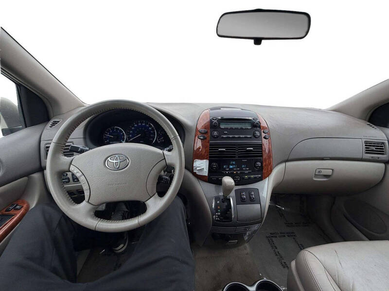 2006 Toyota Sienna XLE 7 Passenger