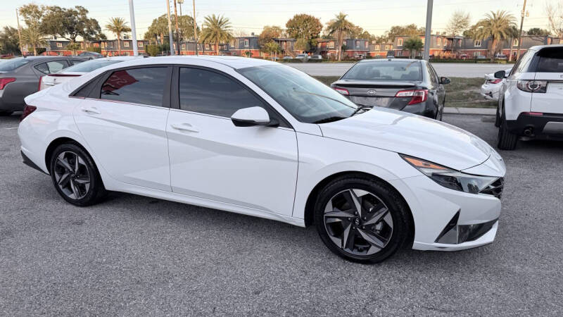 2022 Hyundai Elantra SEL