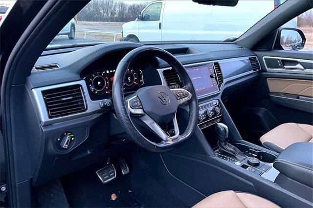 2022 Volkswagen Atlas Cross Sport V6 SEL R-Line 4Motion