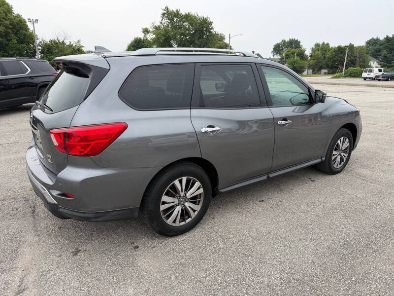 2019 Nissan Pathfinder SL